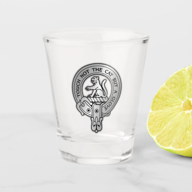 Clan MacGowan Wappen Schnapsglas (Vorderseite)