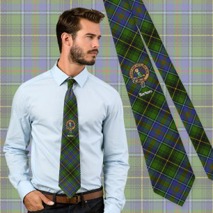 Clan MacInnes Wappen über Tartan Krawatte