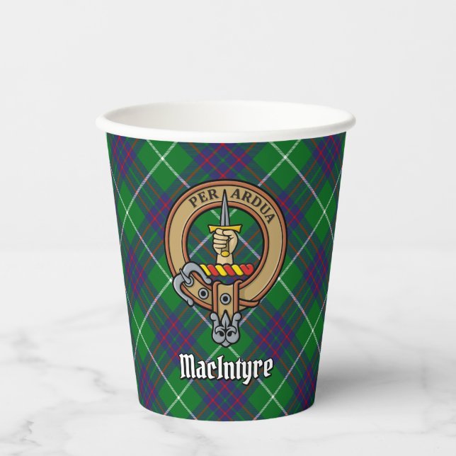Clan MacIntyre Wappen über Jagd auf Tartan Pappbecher (Vorderseite)