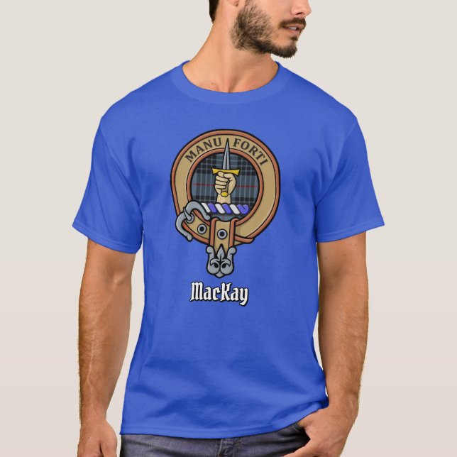 Clan MacKay Wappen über Blue Tartan T-Shirt (Vorderseite)