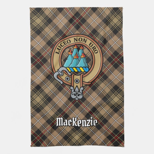 Clan MacKenzie Wappen über Brown Hunting Tartan Geschirrtuch (Vertikal)