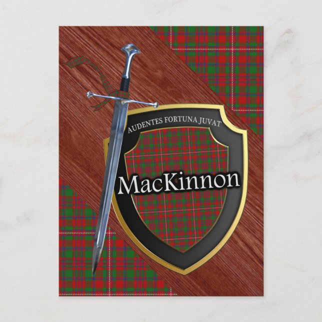 Clan MacKinnon Tartan Sword & Shield Postkarte (Vorderseite)