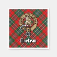 Clan MacLean Wappen über Tartan