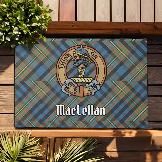 Clan MacLellan Wappen über altem Tartan Fußmatte (Von Creator hochgeladen)