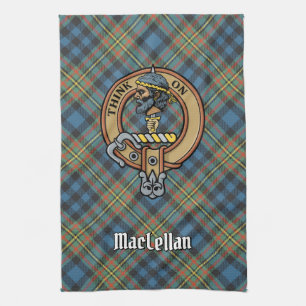 Clan MacLellan Wappen über altem Tartan Geschirrtuch