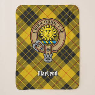 Clan MacLeod von Lewis Wappen über Tartan Sherpadecke