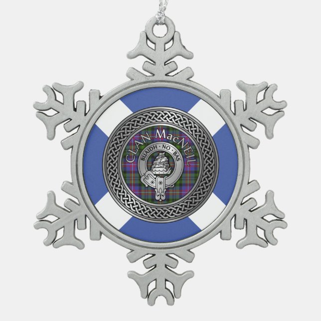 Clan MacNeil Wappen & Tartan Knot Schneeflocken Zinn-Ornament (Vorderseite)