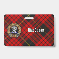 Clan MacQueen Crest über Tartan