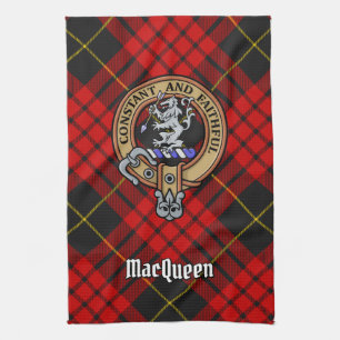 Clan MacQueen Crest über Tartan Geschirrtuch