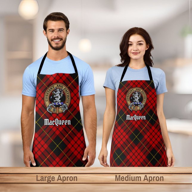 Clan MacQueen Crest über Tartan Schürze (Von Creator hochgeladen)