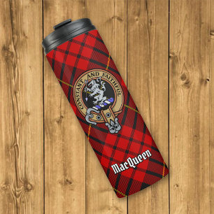 Clan MacQueen Crest über Tartan Thermosbecher