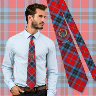 Clan MacTavish Wappen über Tartan Krawatte