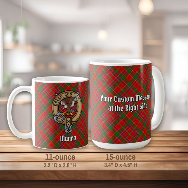 Clan Munro Crest over Tartan Kaffeetasse (Von Creator hochgeladen)