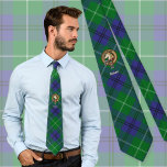 Clan Oliphant Wappen über Tartan Krawatte<br><div class="desc">Clan Oliphant Wappen Abzeichen umgeben von einem Gurt und Schnallen über Tartan Hintergrund. Eigener Text.</div>