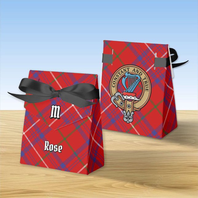 Clan Rose Wappen über Tartan Geschenkschachtel (Von Creator hochgeladen)