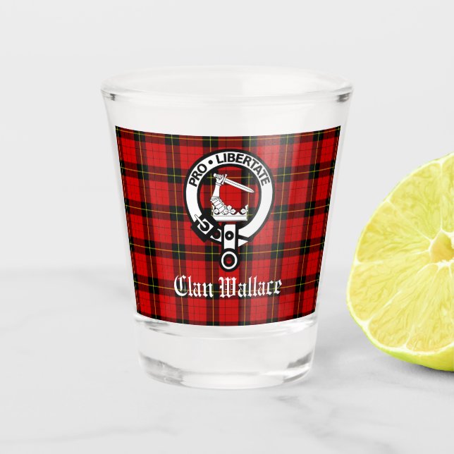 Clan Wallace Wappen Abzeichen und Tartan Schnapsglas (Vorderseite)