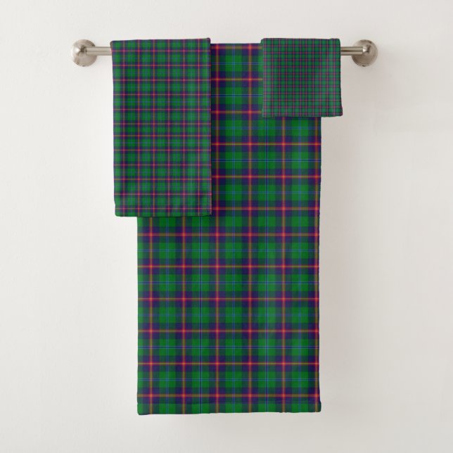 Clan Young Tartan Kariert Badhandtuch Set (Insitu)