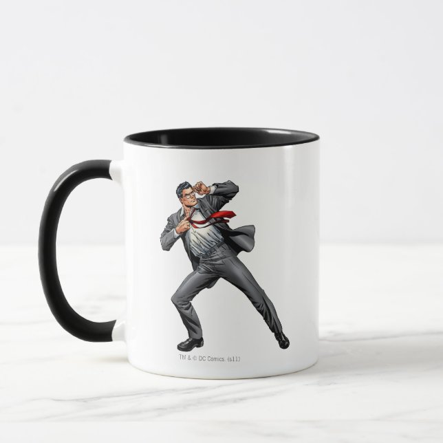 Clark ändert sich in Superman Tasse (Links)
