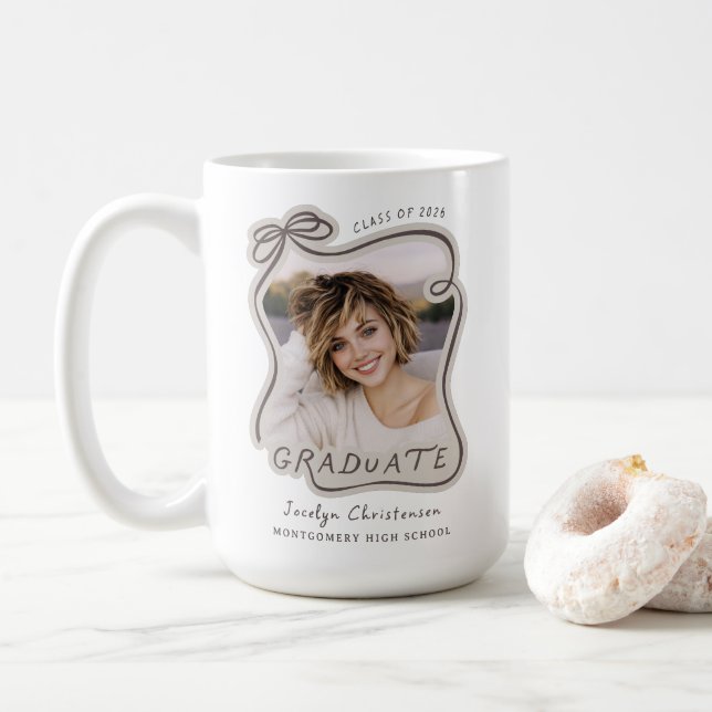 Class of 2026 Custom Bow Photo Graduation Kaffeetasse (Mit Donut)