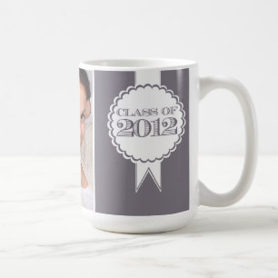 Classe grise de tasse d'obtention du diplôme de