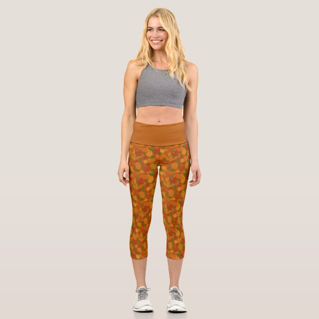 Classic Autumn/fall leaves patterned  Capri Leggings (Vorderseite)