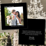 Classic Black Liebe & Danke Foto & Note Wedding<br><div class="desc">Diese einfachen Dankeschön-Karten sind minimalistisch gestaltet, mit Ihrem Foto auf einem klassischen schwarzen Hintergrund. Die verlassen gerechtfertigte Beschriftung auf der Vorderseite liest Liebe & Danke, mit Ihren Namen rechts unten gerechtfertigt, sodass die Karte ein modernes und symmetrisches Aussehen erhält. Die Rückseite hat Platz für eine kurze Nachricht oder Notiz zusammen...</div>