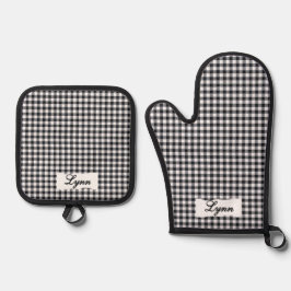 Classic Black & White Gingham | Personalized Name Ofenhandschuh & Topflappen-Set