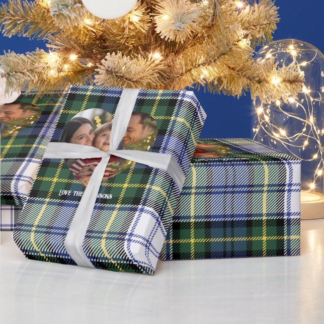 Classic Blue and Green Tartan Weihnachts-Foto Geschenkpapier (Feiertage)