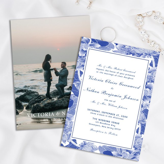 Classic Blue and White Chinoiserie Foto Wedding Einladung (Von Creator hochgeladen)