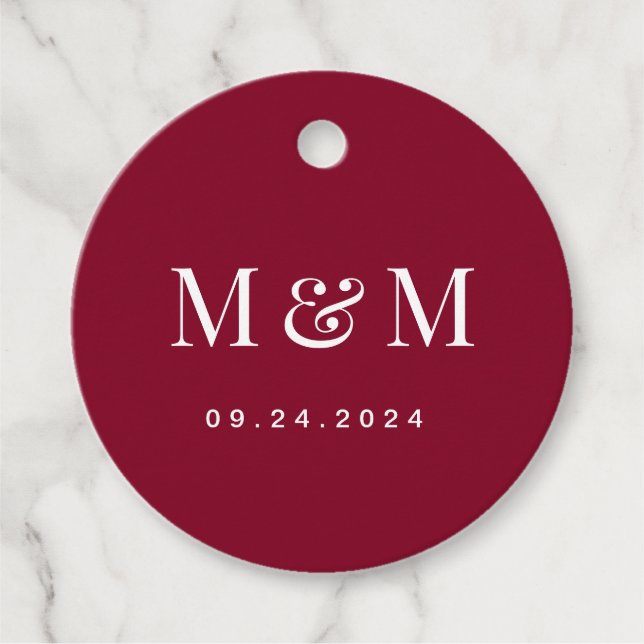 Classic Burgundy Red Monogram Typography Wedding Geschenkanhänger (Vorderseite)