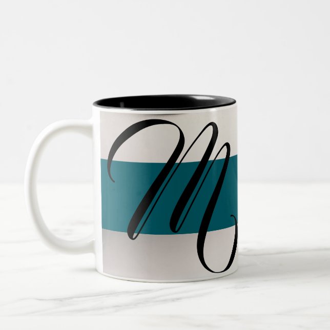 Classic Charm: M Letter Design Keramik Tasse (Links)
