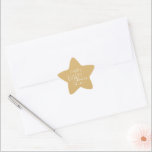 Classic Christmas Gold Baby Shower Umschlag Aufkle Stern-Aufkleber<br><div class="desc">Dieser klassische Weihnachtsgoldduschenduschkopf ist der ideale Umschlag Aufkleber für einen festlichen Urlaub mit Babydusche! Tauchen Sie ein in den Zauber der Saison mit unseren fröhlichen und einfachen Designs, die klassischen Charme mit einem whimsical Märchen verbinden. Die Sammlung ist mit bezaubernden Waldtieren und fröhlichen und hellen Aquarellakzenten geschmückt und strahlt gemütliche...</div>