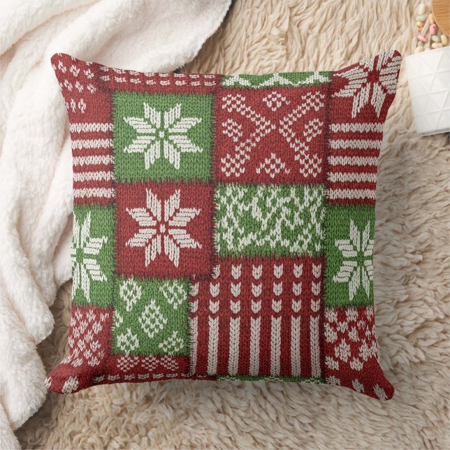 Classic Christmas Patchwork Knit -Red, Green Kissen (Decke)