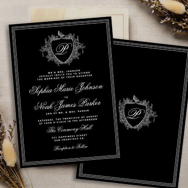 Classic crest monogram black and white wedding einladung (Von Creator hochgeladen)