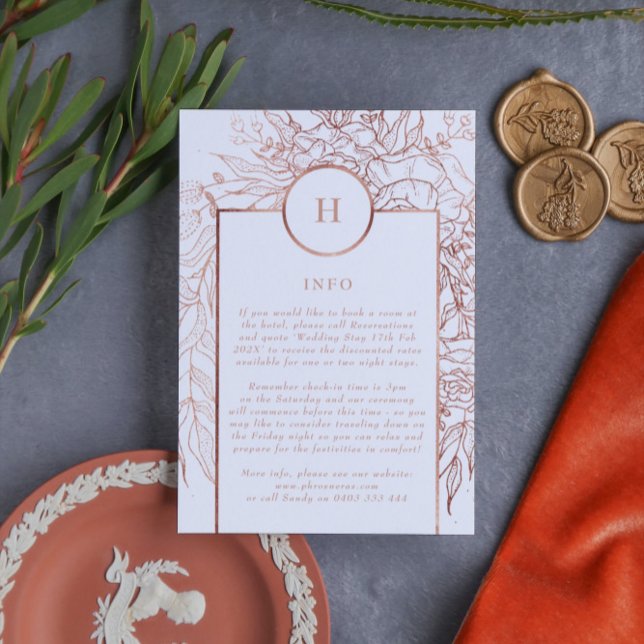 Classic Dusty Rose Gold Monogram Wreath Wedding Begleitkarte (Von Creator hochgeladen)