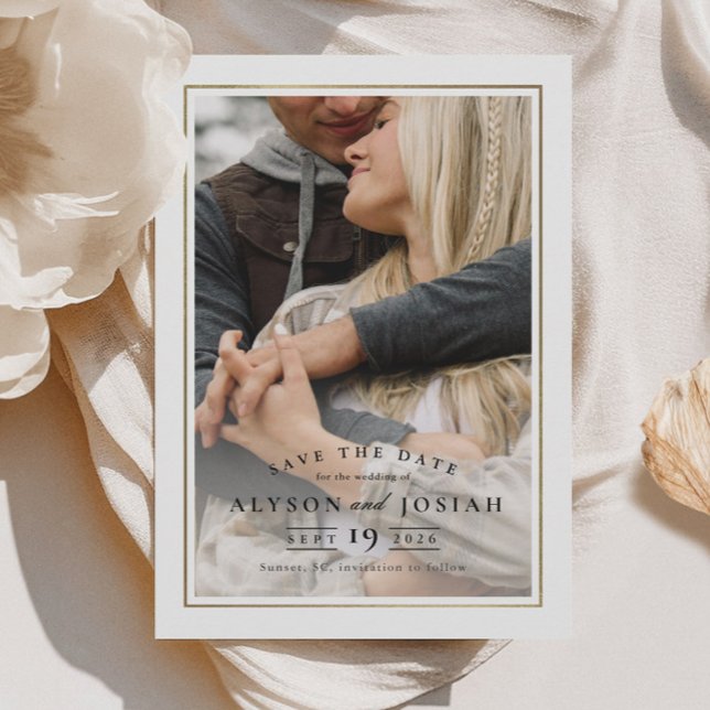 Classic Elegant Gold Wedding Foto Save The Date (Elegant Curved Typography Photo Wedding Save the Date.)