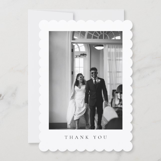 Classic Formal Wedding Photo Scalloped Dankeskarte (Vorderseite)