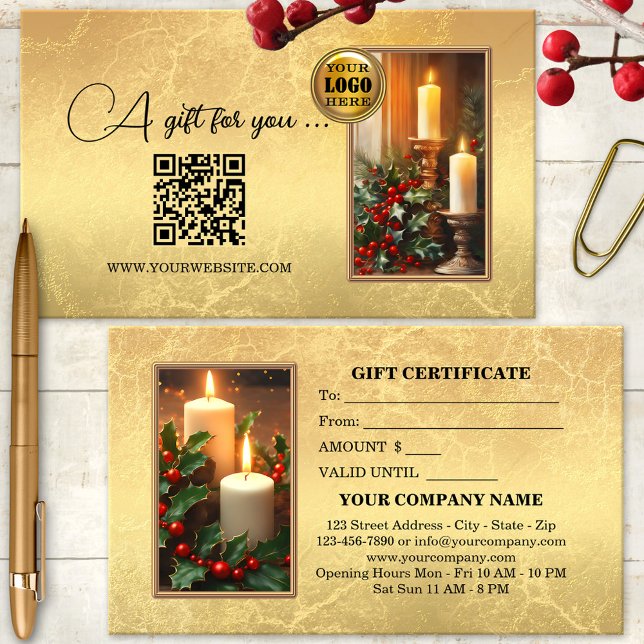 Classic Gold Weihnachtskerzen Holly Geschenkkarte Rabattkarte (A festive gift certificate featuring a classic Christmas design in gold with candles and holly)
