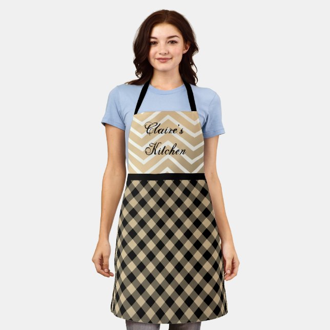 Classic Gold Zickzack Gingham Personalisiert Schürze (Getragen)