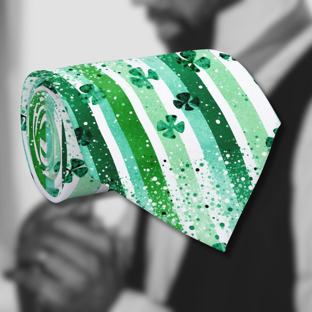 Classic Green White Vertical Stripes Shamrocks Krawatte (Von Creator hochgeladen)