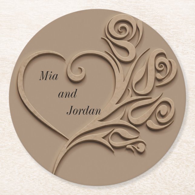 Classic Heart Taupe Persönliche Hochzeit Runder Pappuntersetzer (Vorderseite)