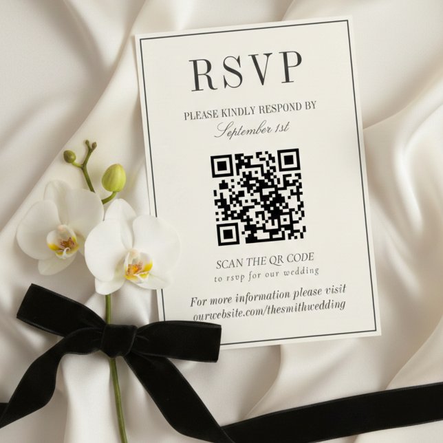 Classic Ivory Damask Rococo Pattern Wedding QR RSVP Karte (Von Creator hochgeladen)