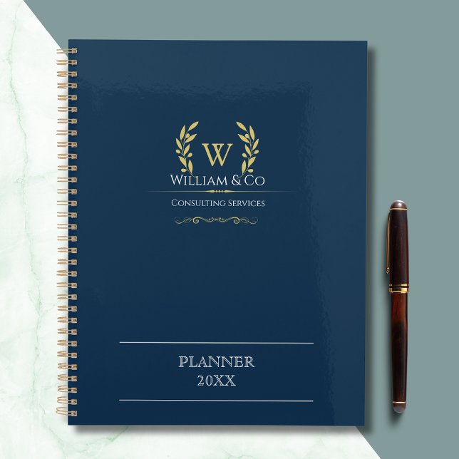 Classic Laurel Wreath Navy Blue Gold Monogram Planer (Von Creator hochgeladen)