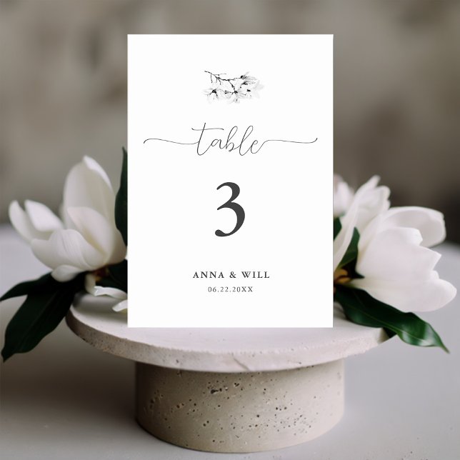 Classic Magnolia Schwarz-weiß Elegante Hochzeit Tischnummer (Classic Magnolia Wedding Table Number Black and White Elegant Modern Simple Formal Traditional)
