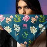 CLASSIC MONOGRAM FLORAL DESIGARF SCHAL<br><div class="desc">Der CLASSIC MONOGRAM FLORAL DESIGN SCARF erfasst mühelos das Wesen der Frühlingseleganz. Mit einer delikaten Mischung aus zeitlosen Monogramm-Motiven und lebhaften Blumenmustern ist dieser Schal ein perfektes Accessoire, um Ihren Frühlingssaison-Stil zu steigern. Das exquisite Design verbindet klassische Elemente nahtlos mit einer modernen Drehung und macht es zu einer vielseitigen und...</div>