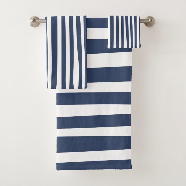 Classic Navy Blue Stripes | Timeless Nautical  Badhandtuch Set (Insitu)