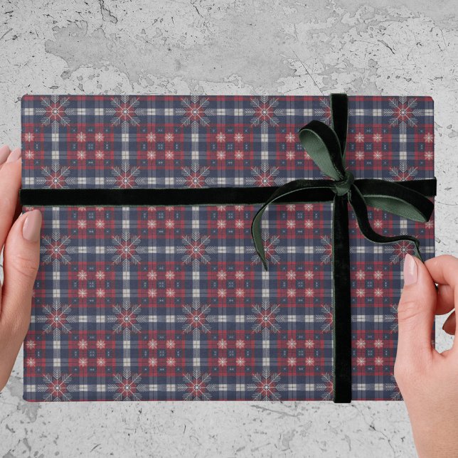 Classic Navy Red Plaid Snowflakes Christmas  Geschenkpapier (Von Creator hochgeladen)