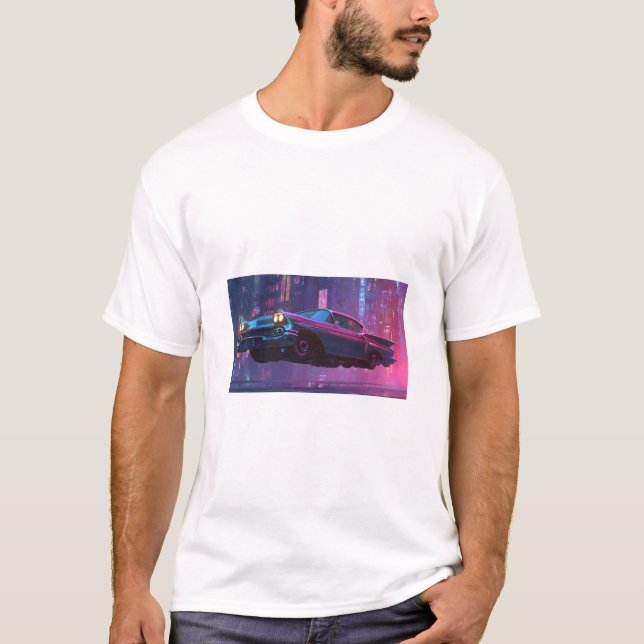 Classic Neon Noir Car in a Futuristic Night T-Shirt (Vorderseite)