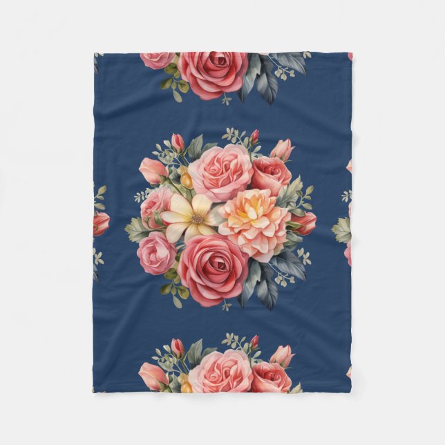 Classic Pink Roses Floral on a Blue Background Fleecedecke (Vorderseite)