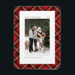 Classic Red Kariert Pattern Frohe Weihnachten Foto Magnet<br><div class="desc">Bringen Sie eine Touch Feiertagsmagnet auf Ihre Zuhause mit unserem individualisierbaren Foto Christmas Magnet! Dieser Magnet ist perfekt für die Präsentation von gepflegten Erinnerungen geeignet und ermöglicht es Ihnen, dieses Foto mit Ihrem Lieblingsfest zu personalisieren. Ein ideales Geschenk für Familie und Freunde - kreieren Sie unvergessliche Seen für den Urlaub!...</div>